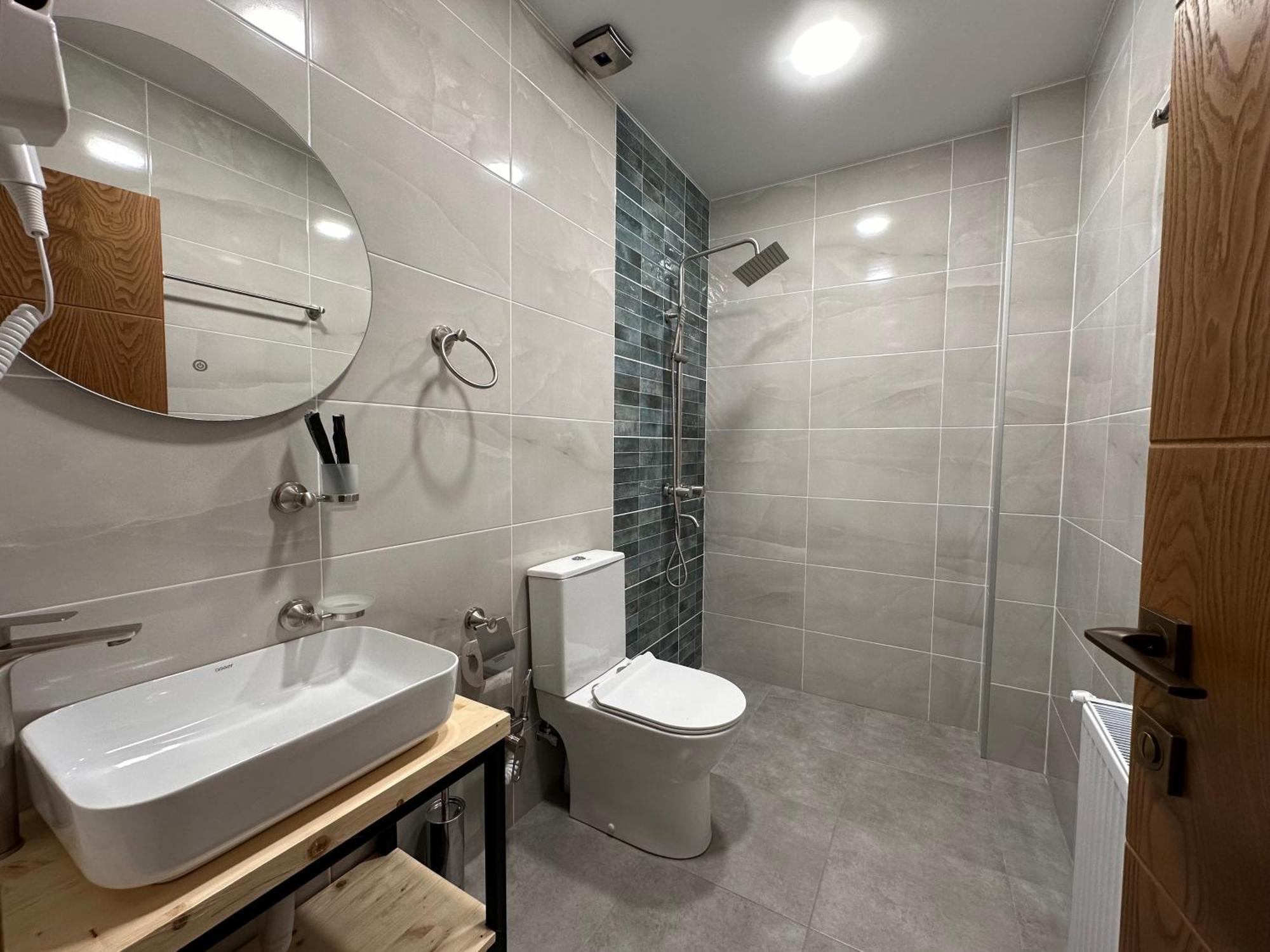 Hotel Mountime Kazbegi Kültér fotó